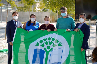 Nuestra escuela recibe la bandera verde de Ecoescuelas