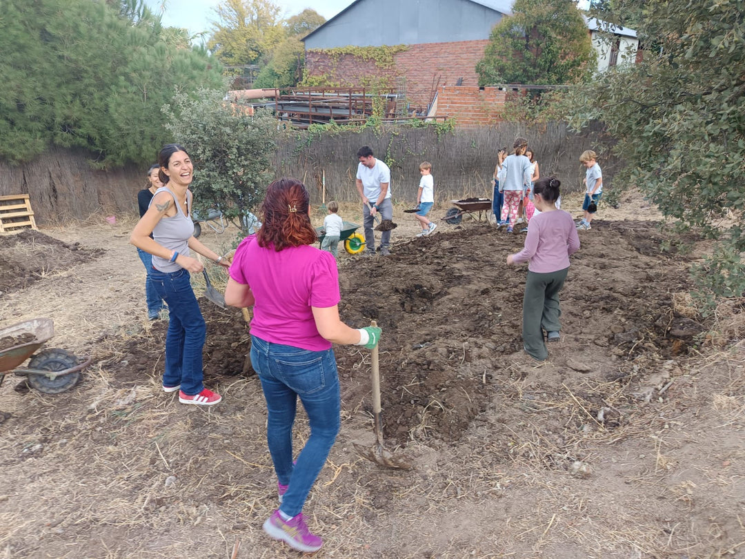 Tarde de huerto en familia